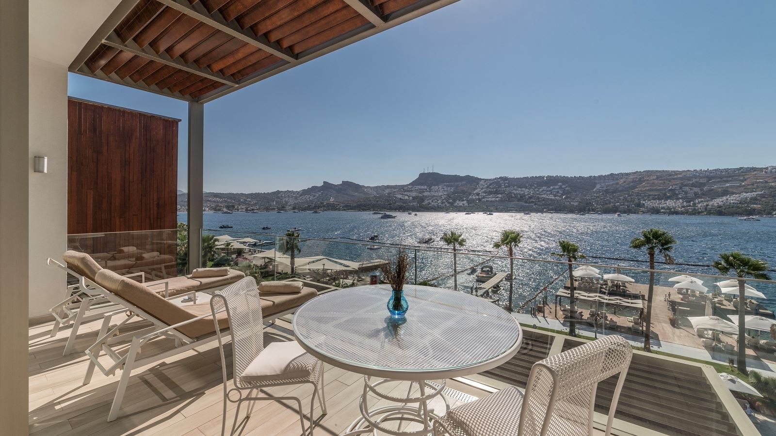 rooms-premium-queen-room-sea-view