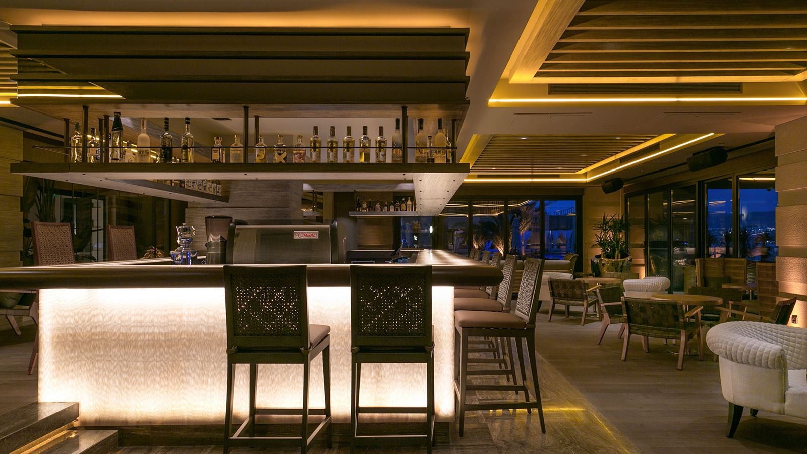 restaurants-glass-lounge