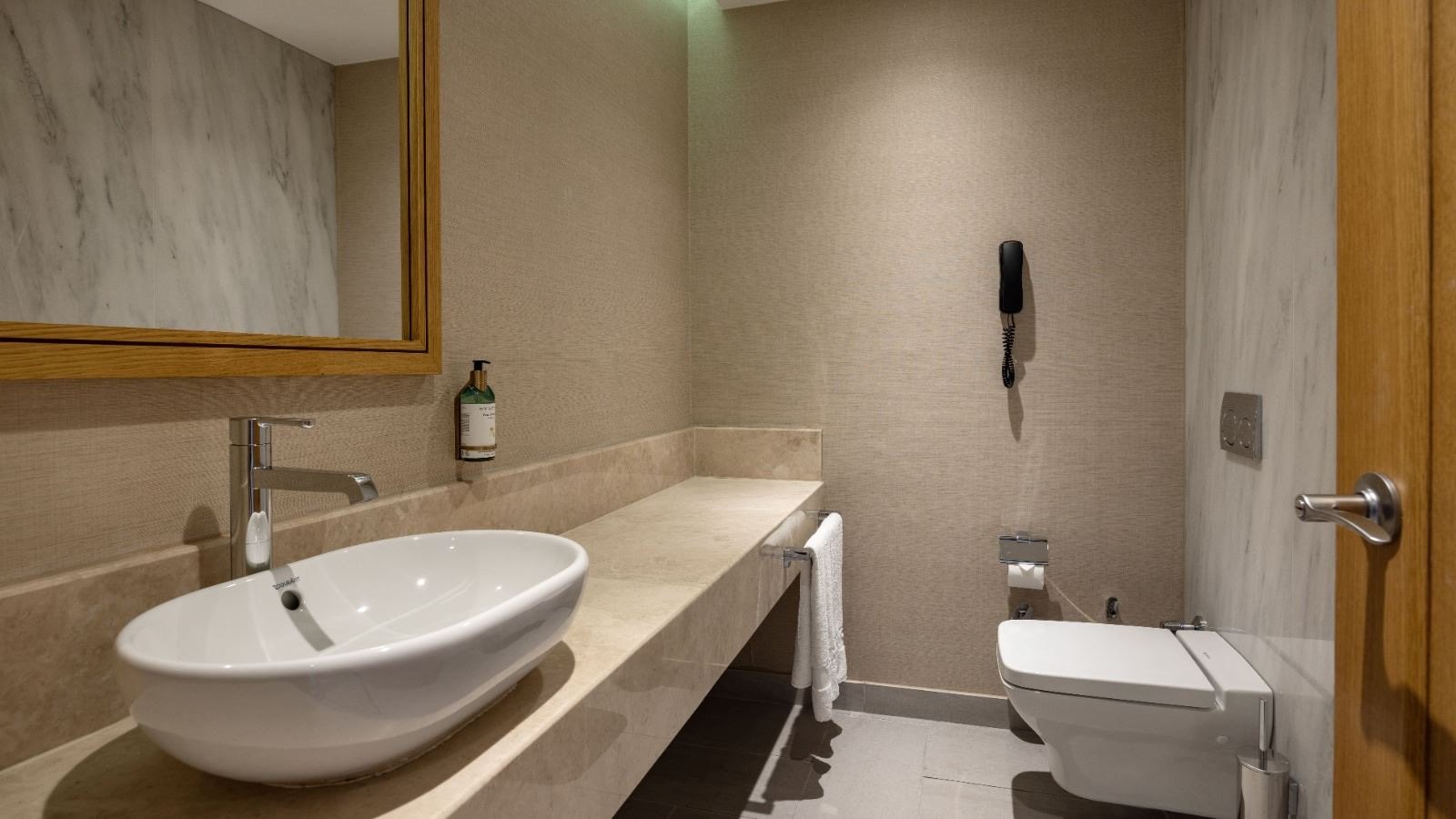 rooms-deluxe-room-sea-view-balcony-or-terrace