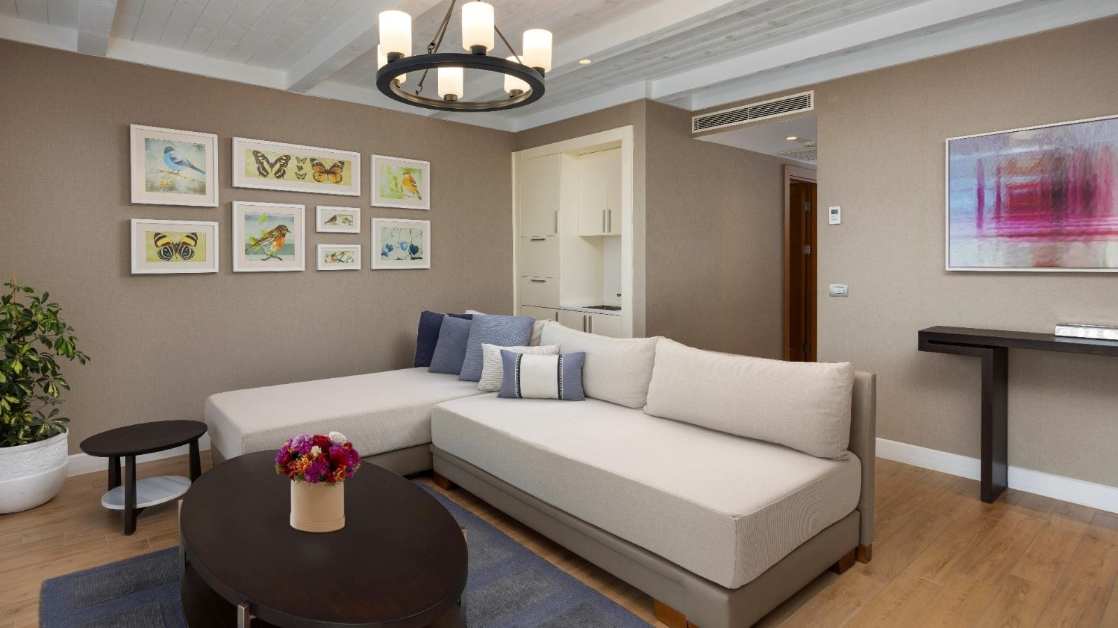 rooms-family-suite-room