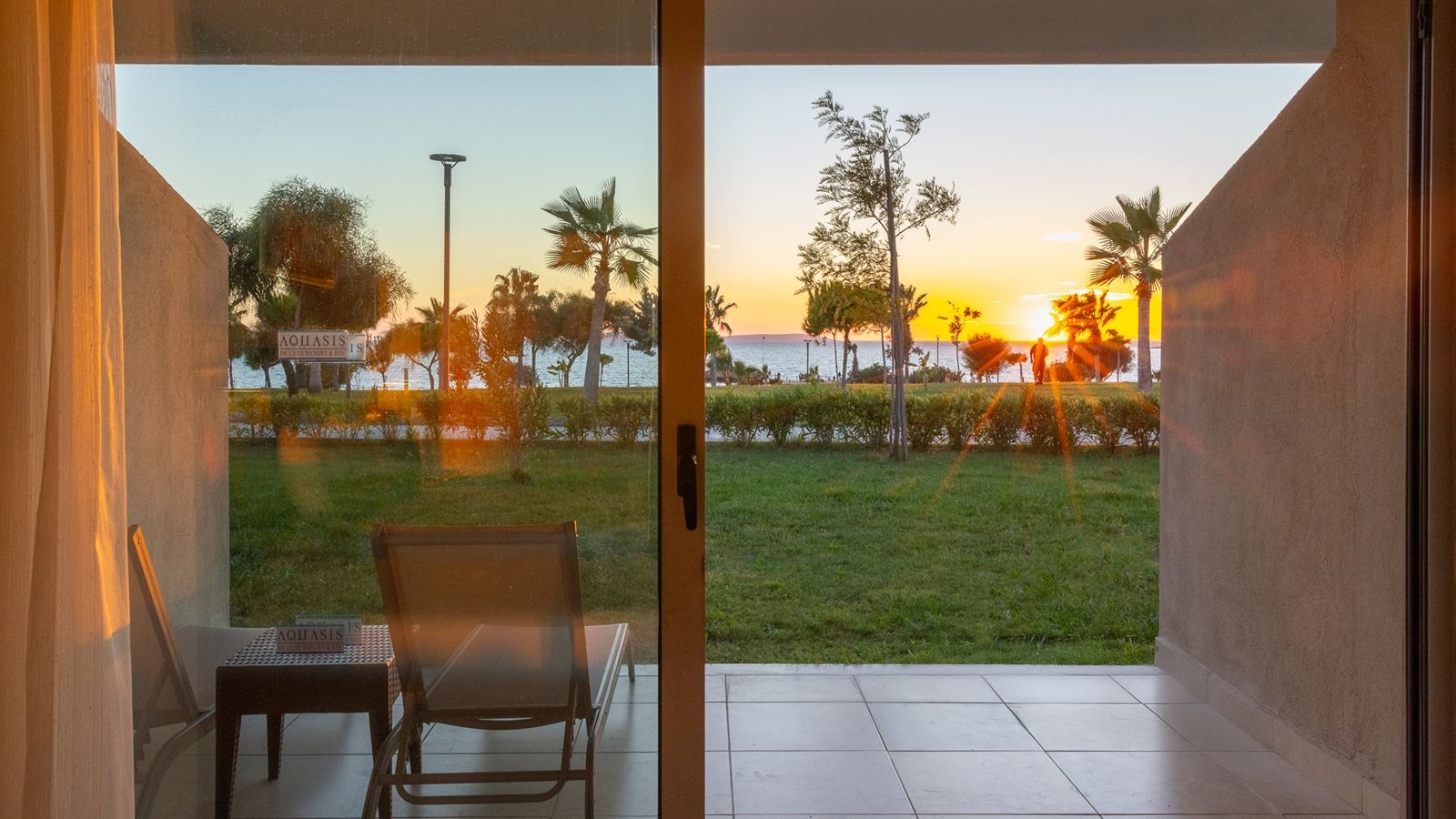 rooms-sunset-terrace-room