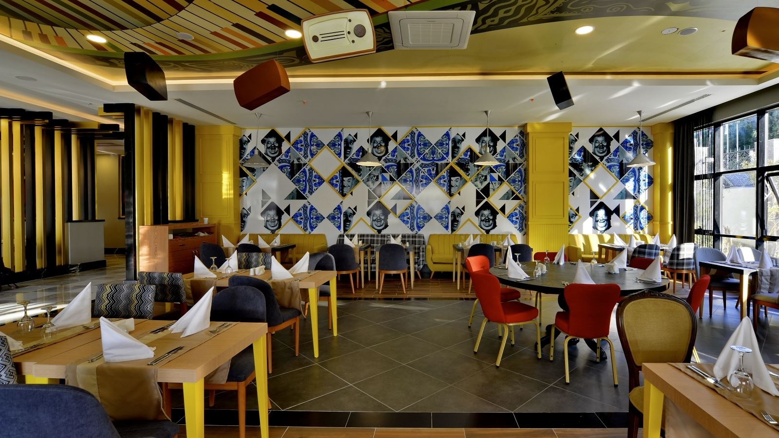 restaurants-main-restaurant