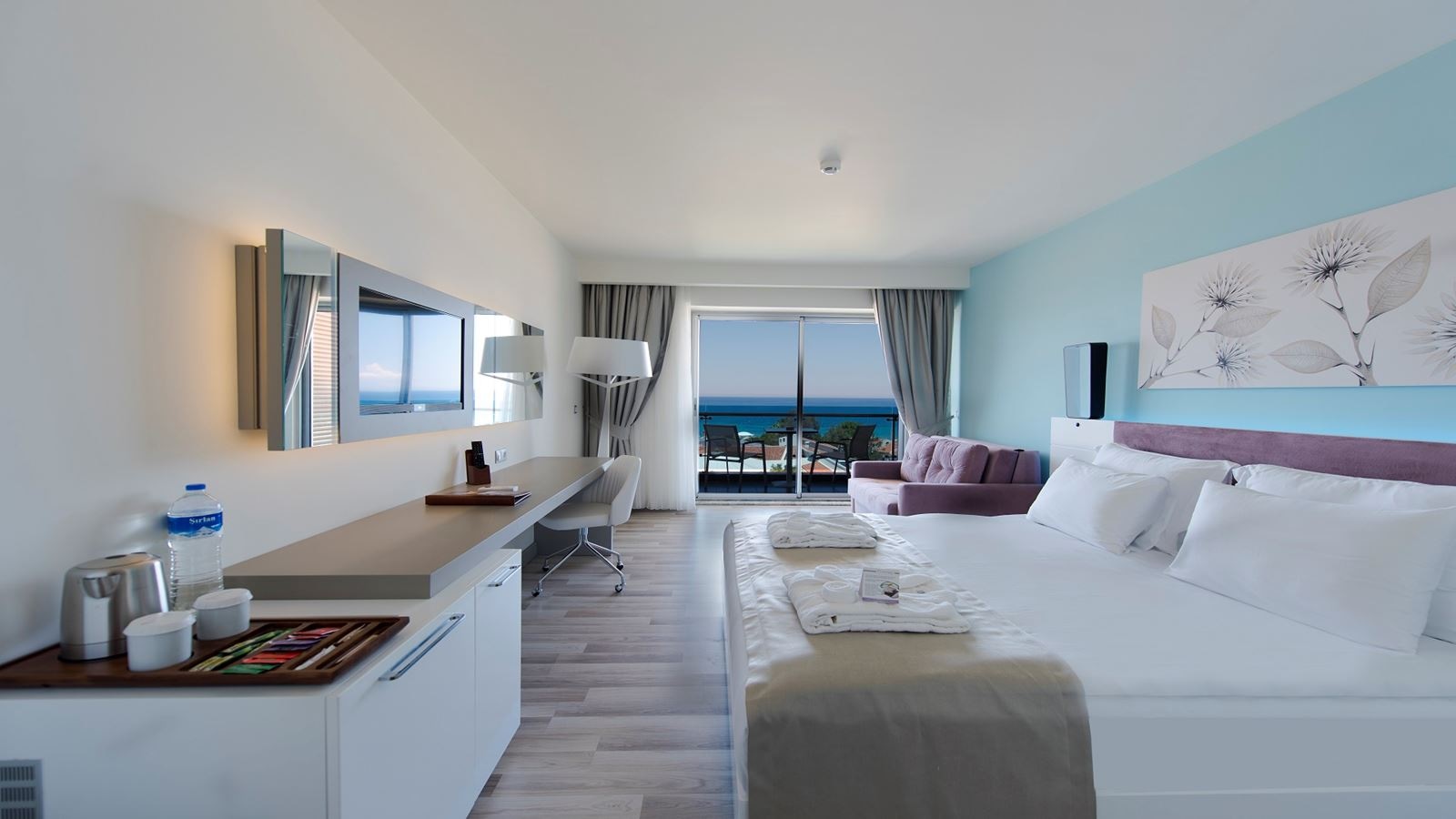 rooms-deluxe-room-sea-view