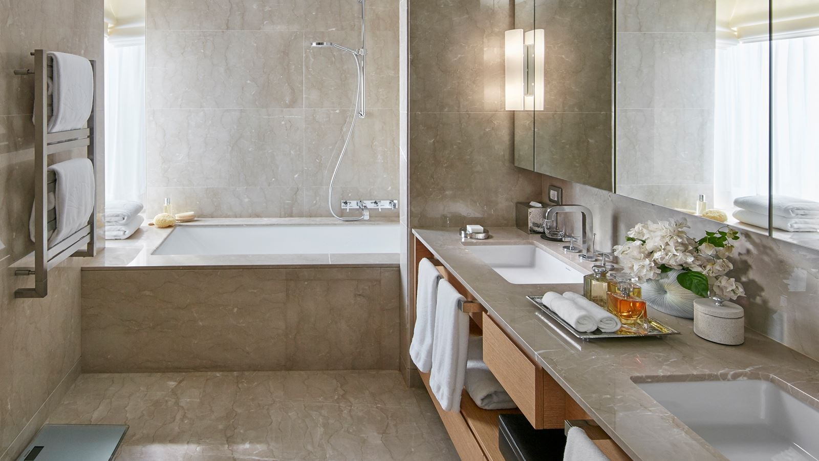 rooms-three-bedroom-sea-view-apartment