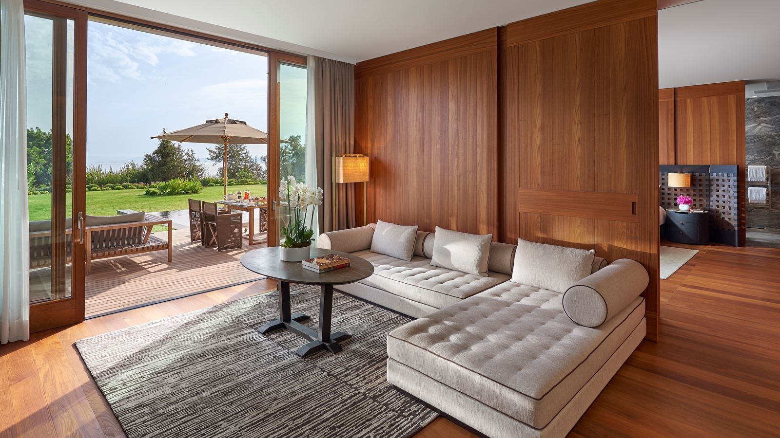 rooms-blue-beach-villa-threebedrooms