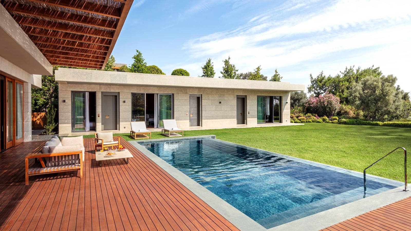 rooms-blue-beach-villa-fourbedrooms