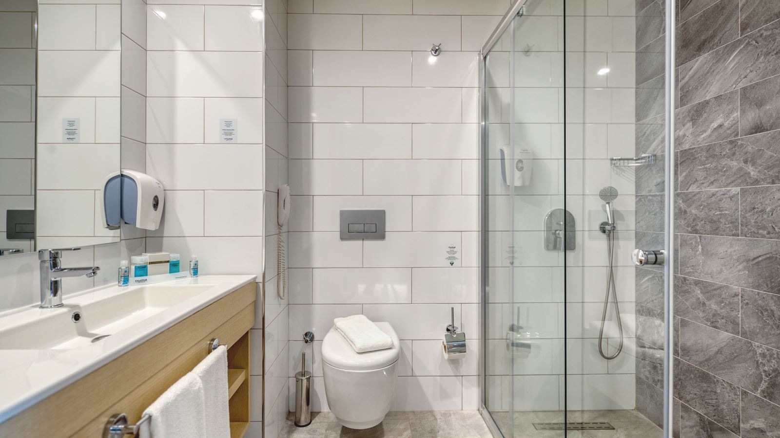 rooms-standard-land-view