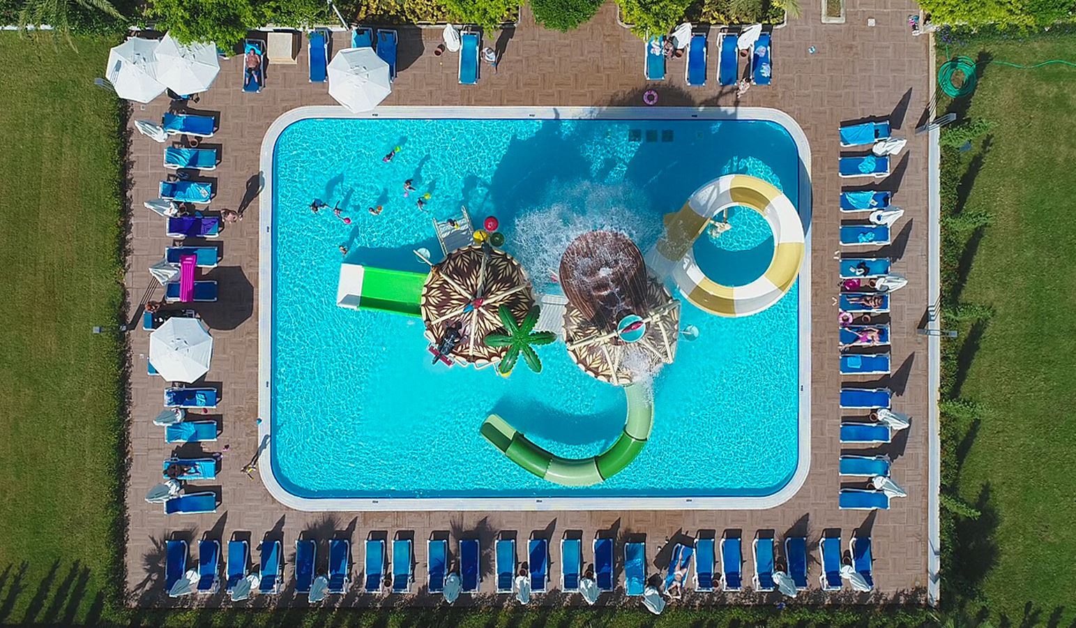 pools-outdoor-childrens-pool