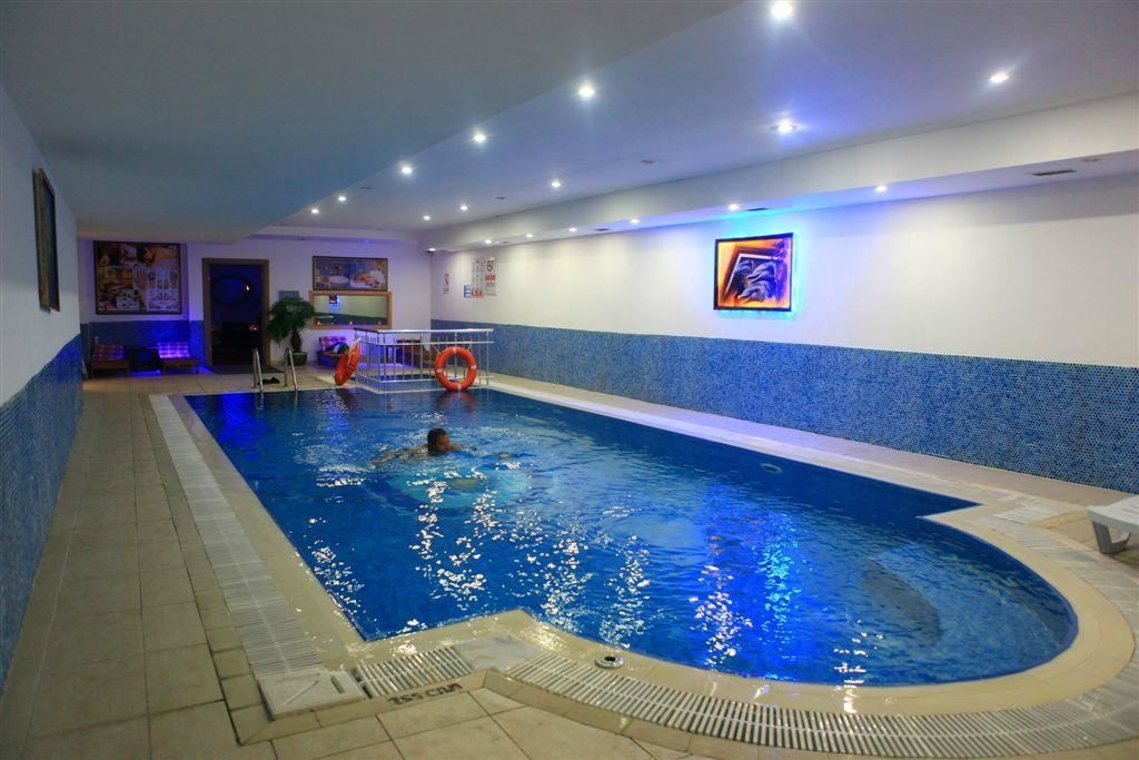 pools-indoor-pool