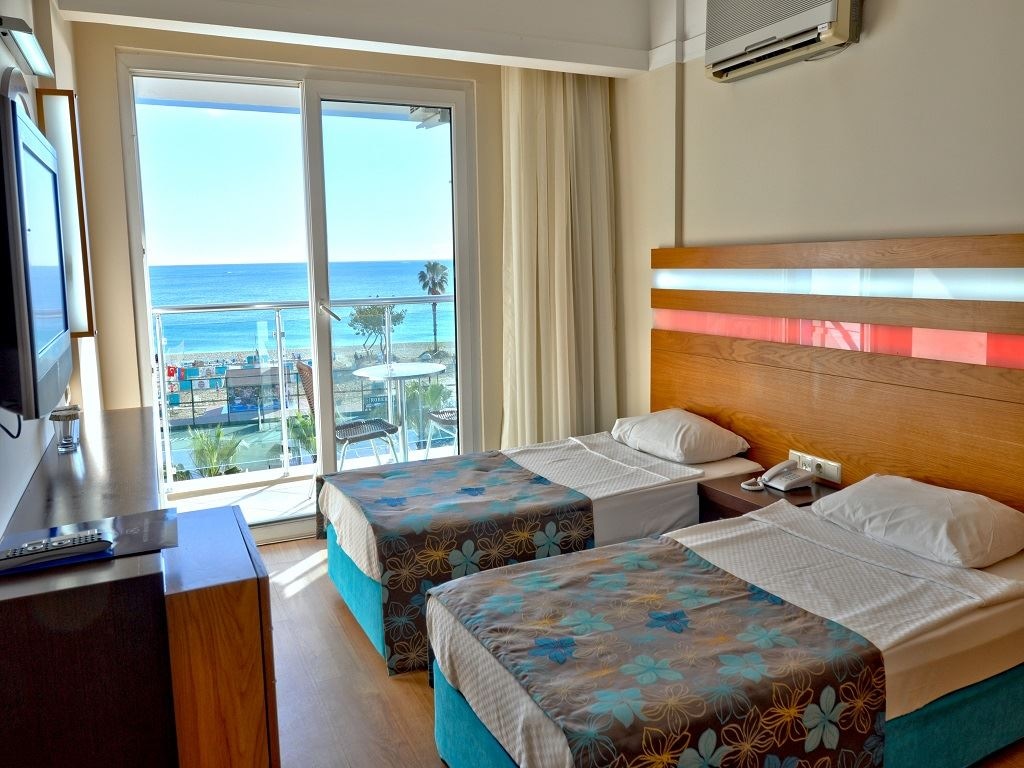 rooms-standard-room-sea-side-view