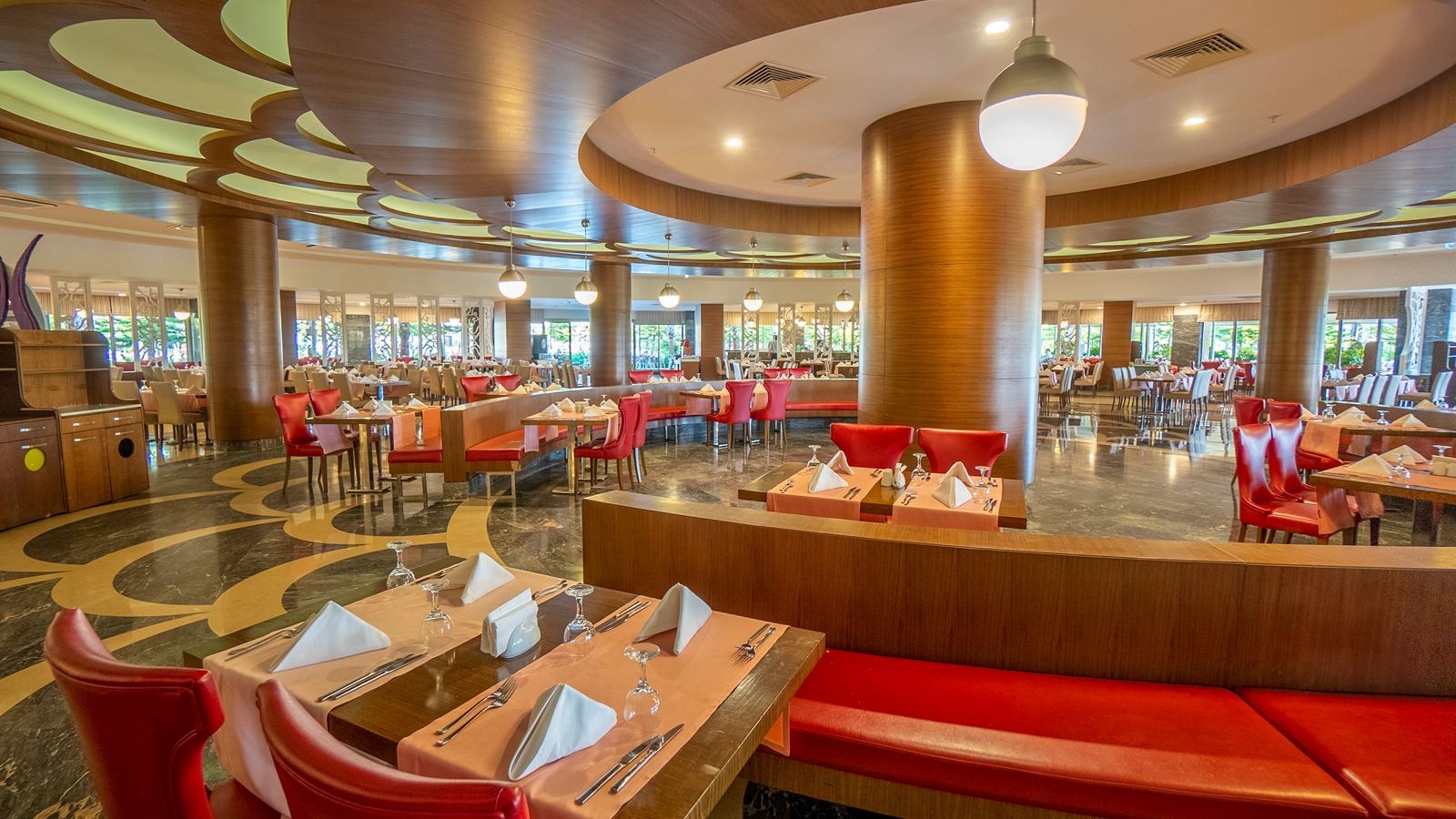 restaurants-main-restaurant