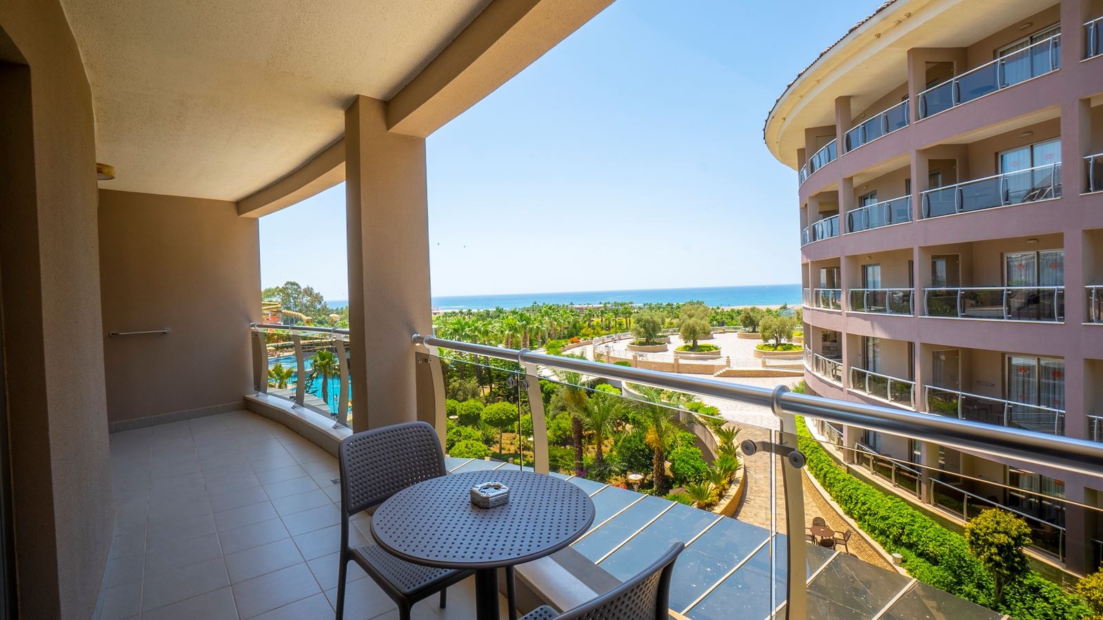 rooms-standard-room-land-view-with-balcony