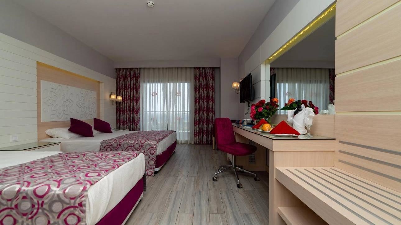 rooms-standard-room-side-sea-view-with-balcony