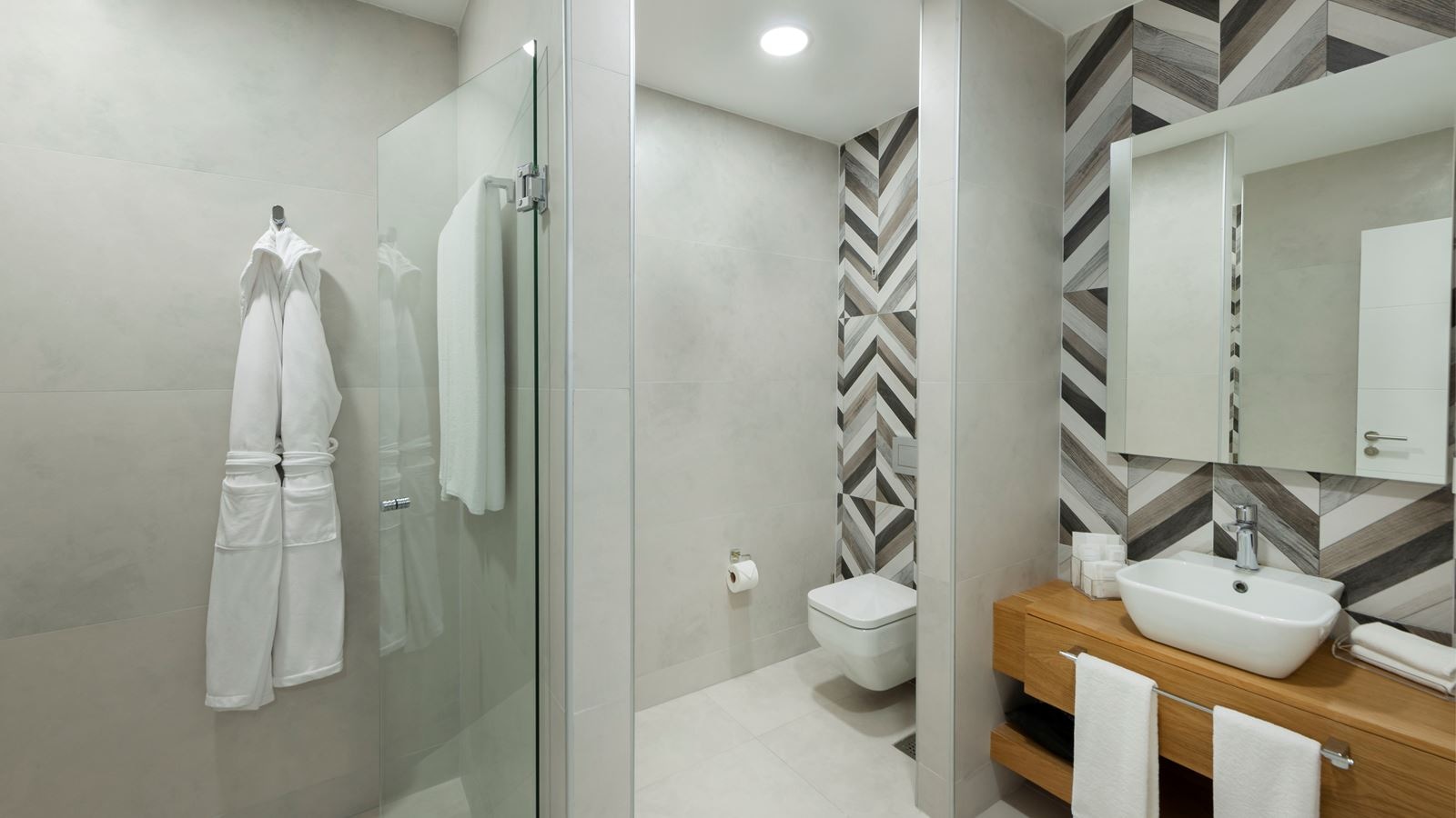 rooms-family-villa-with-garden-jacuzzi