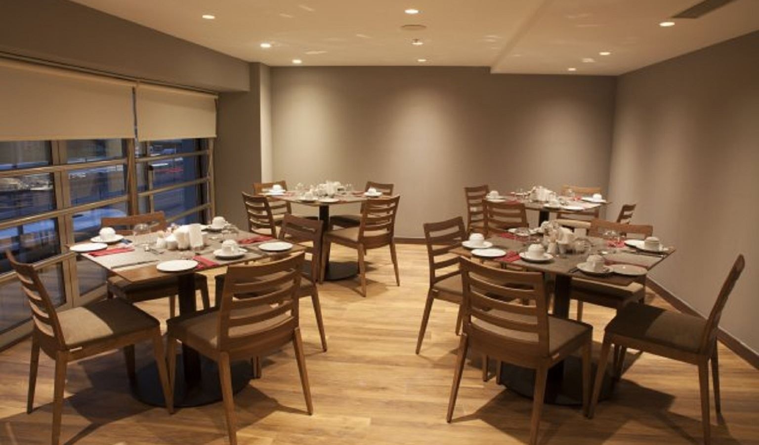 restaurants-restaurants