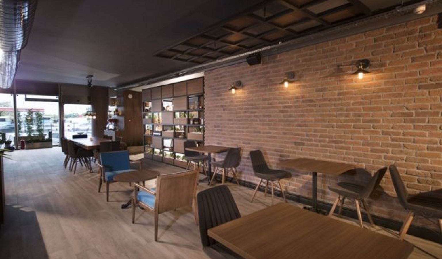 bars-bricks-coffee-weekdays