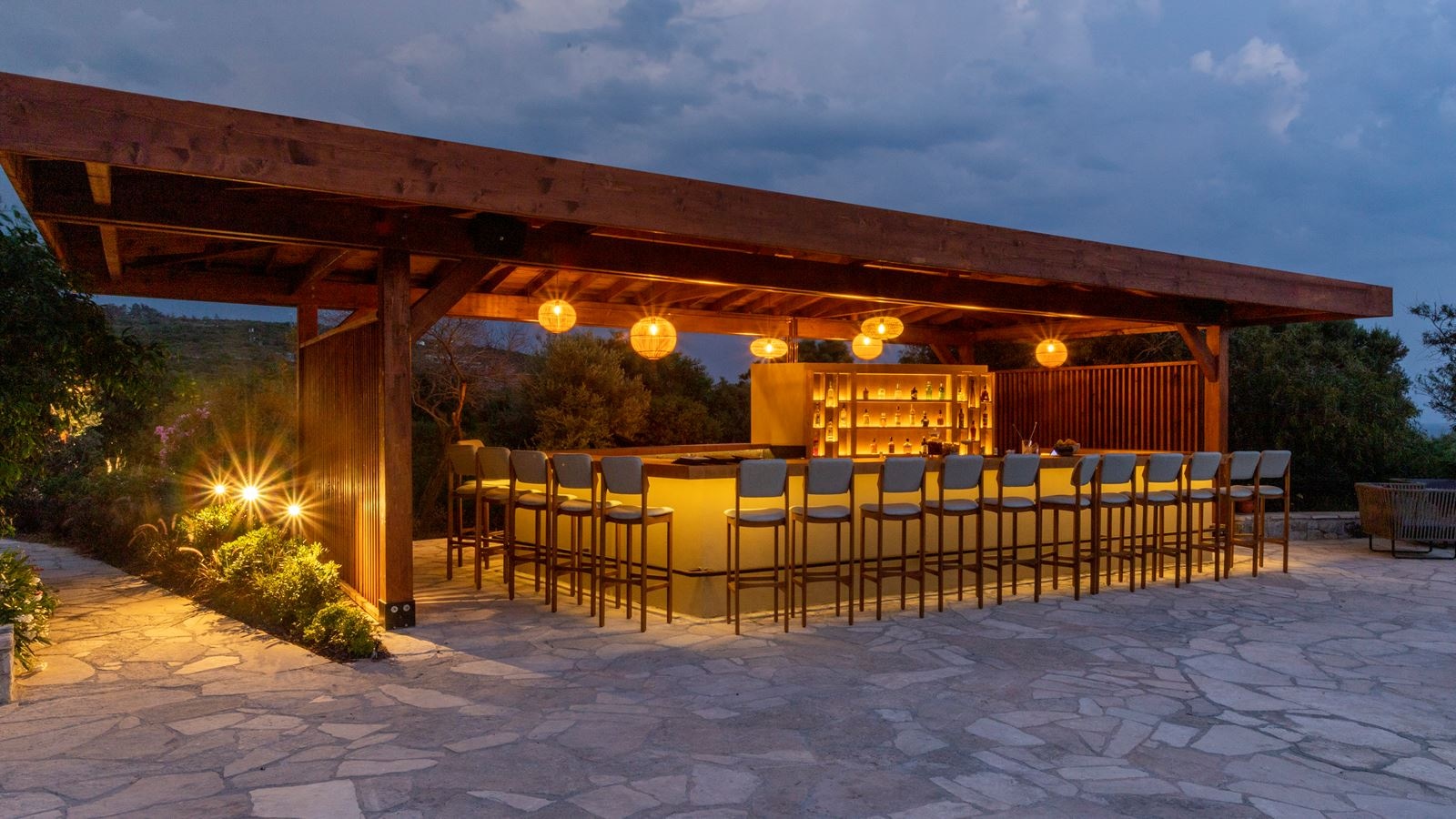 restaurants-meze-by-the-sea-restaurant