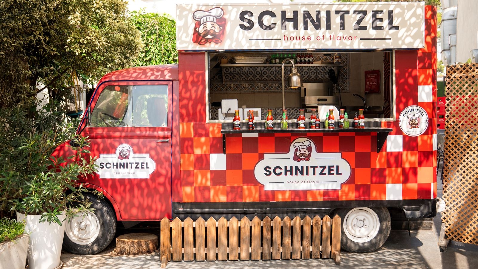 restaurants-food-trucks-mobile-kitchens-from-all-the-world