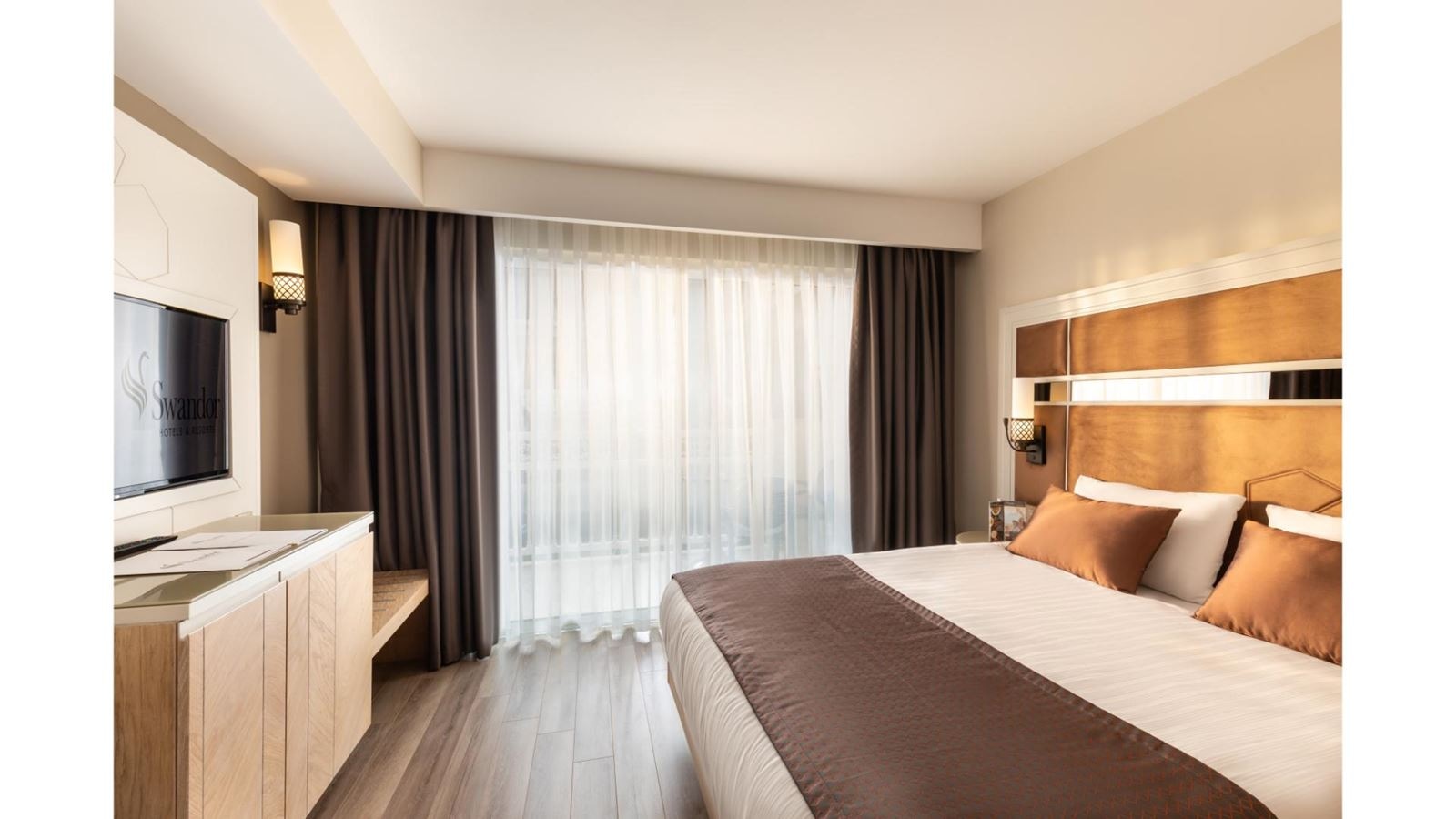 rooms-deluxe-family-garden-room