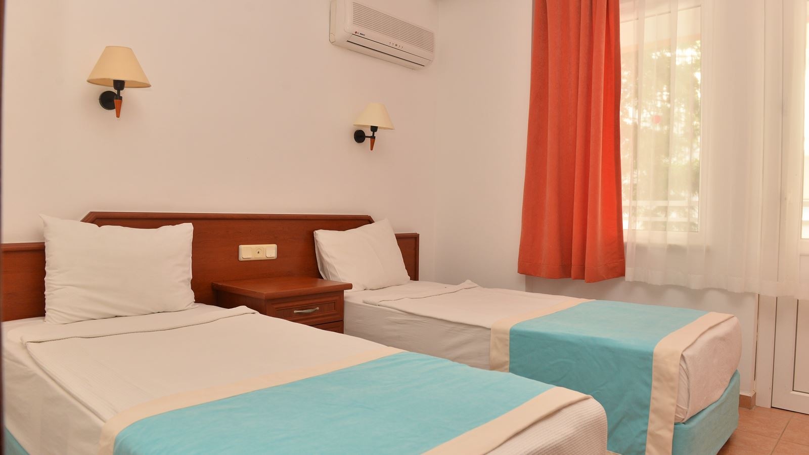 rooms-family-room-2-bedroom