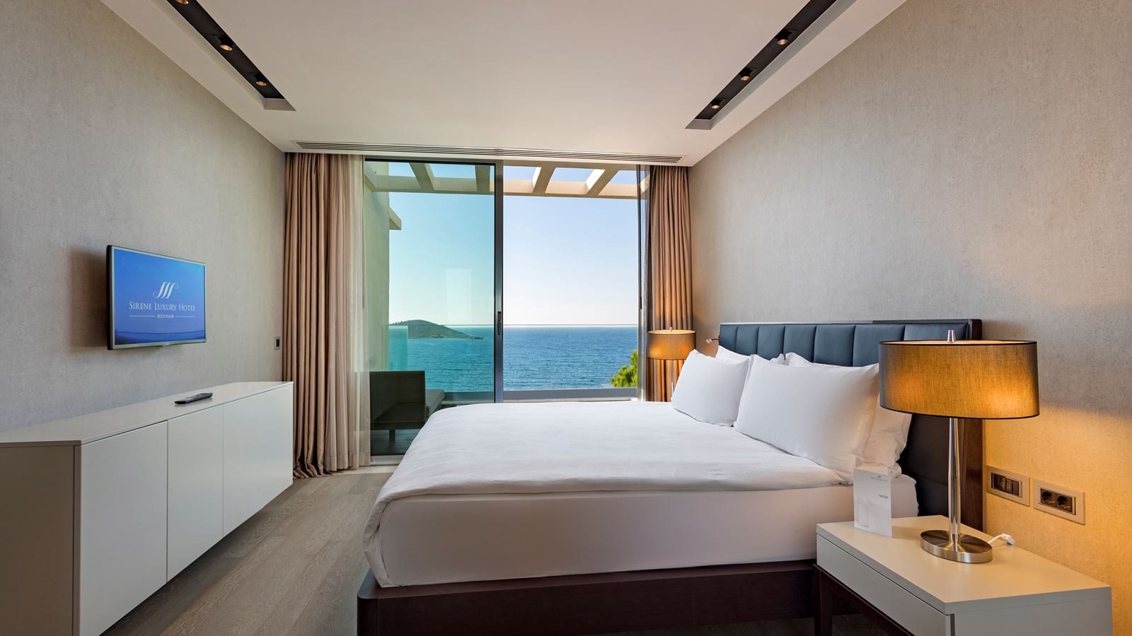 rooms-executive-villa-with-private-pool