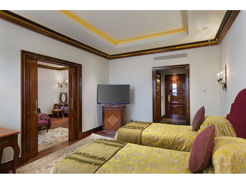 rooms-premium-family-room
