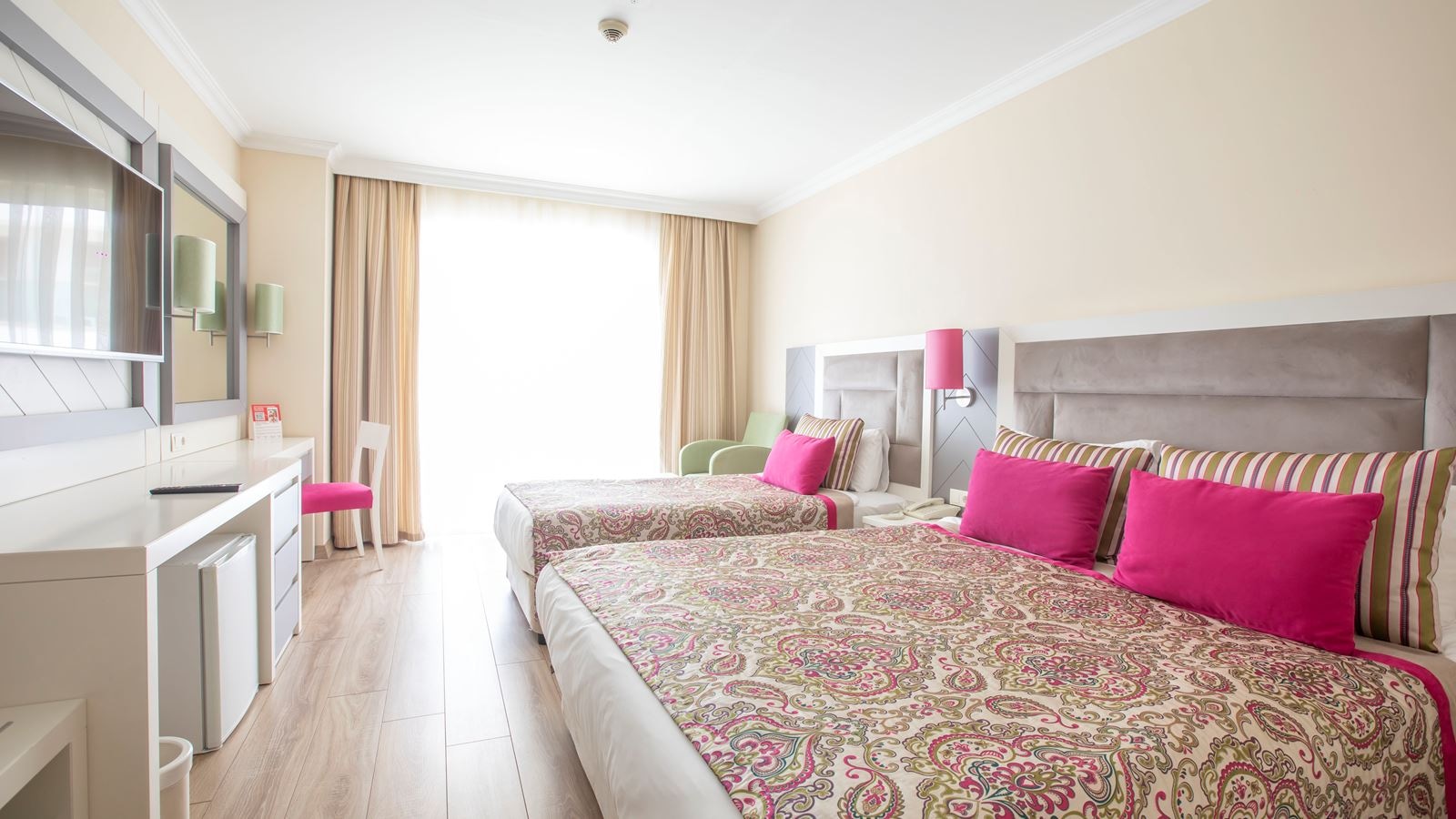 rooms-standard-land-view