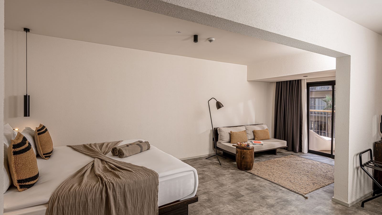 rooms-deluxe-standart-room