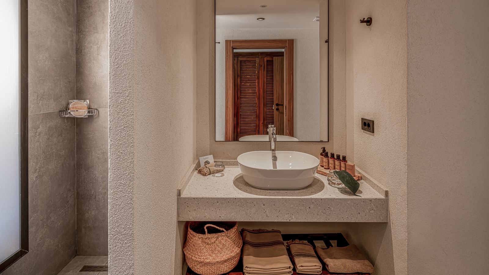 rooms-deluxe-standart-room