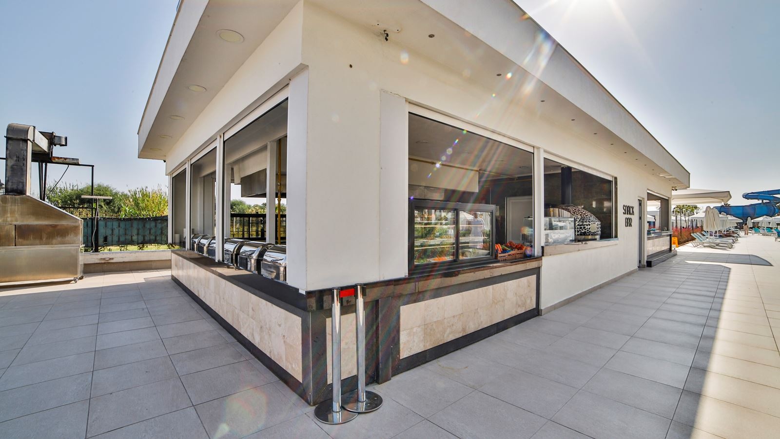 restaurants-snack-pool-bar