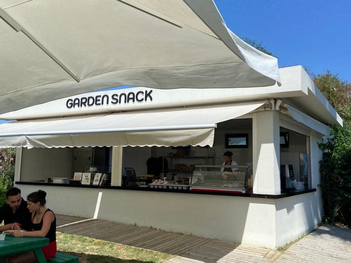restaurants-garden-snack