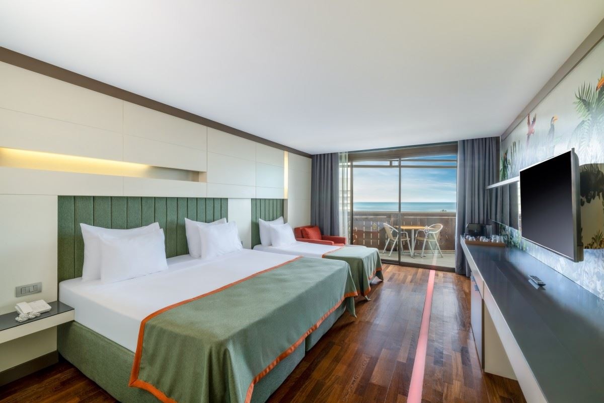 rooms-superior-room-side-sea-view