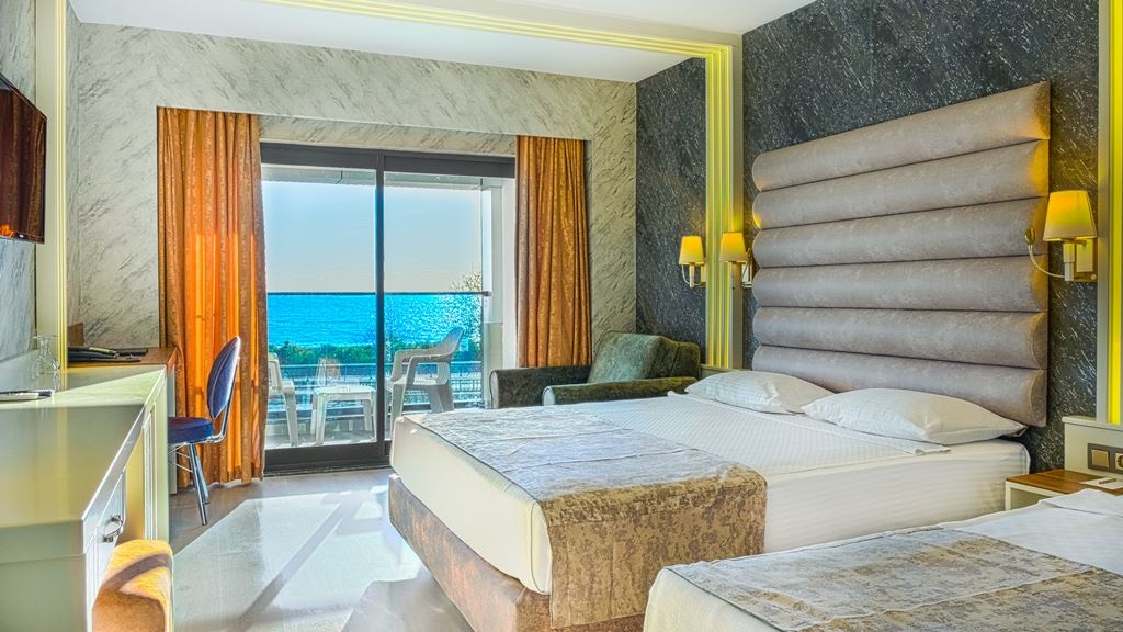 rooms-coral-room-sea-view