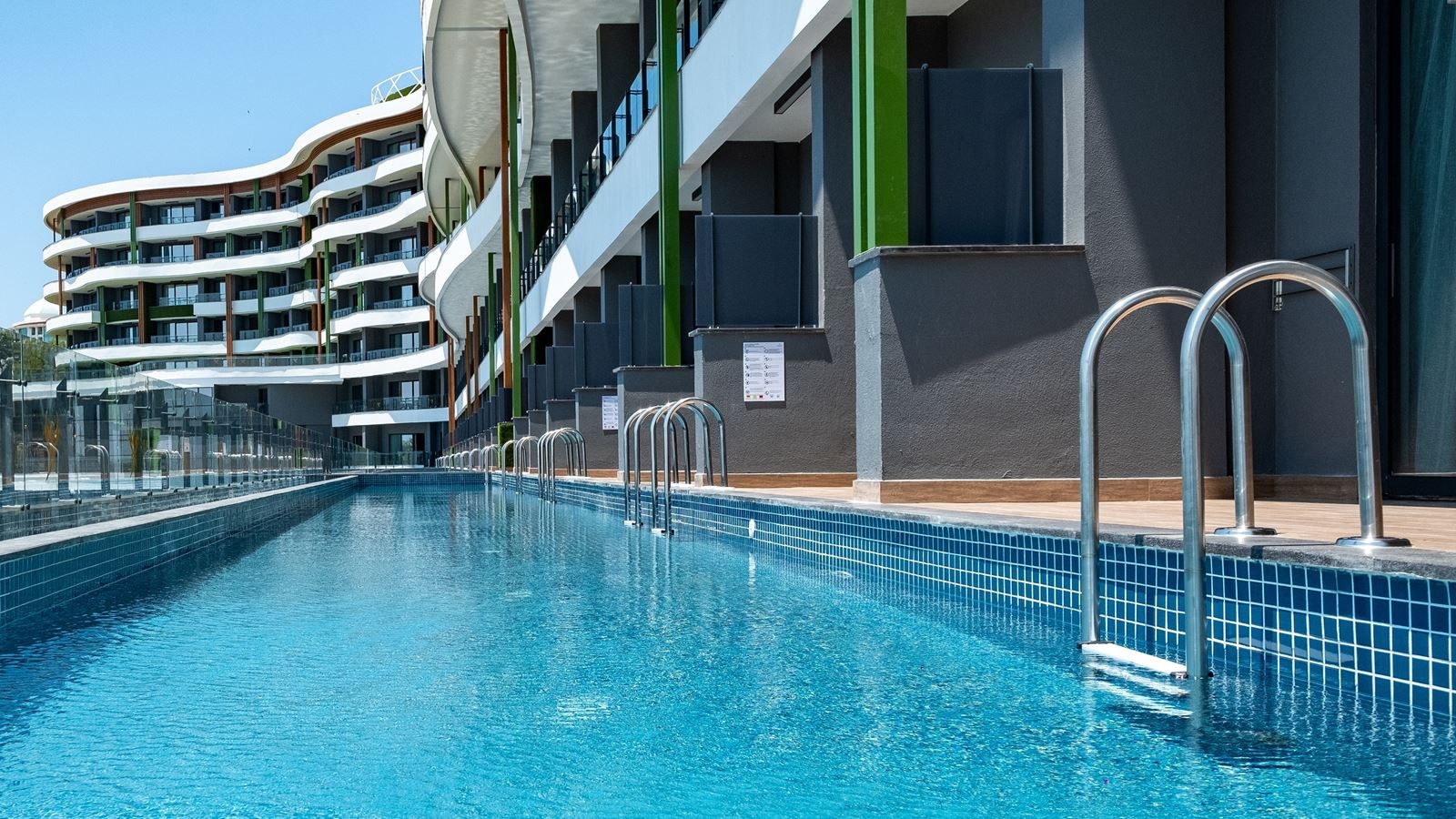 rooms-superior-swim-up-room-sea-view