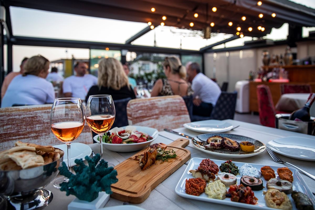 restaurants-restaurants