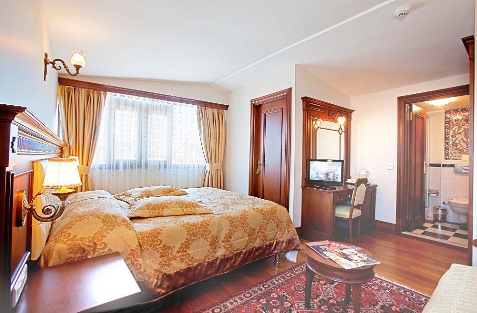 rooms-family-room-standard