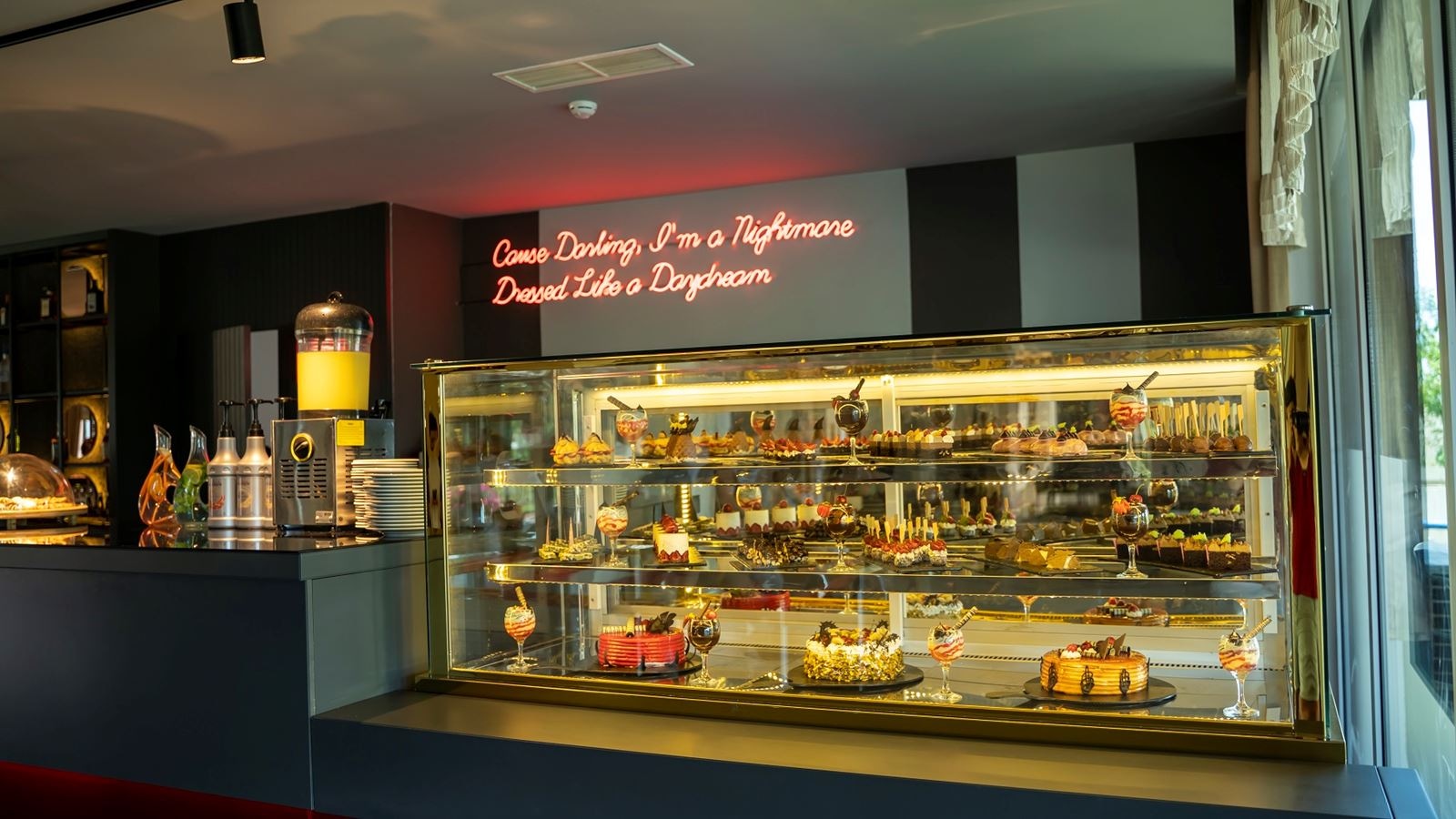 restaurants-restaurants