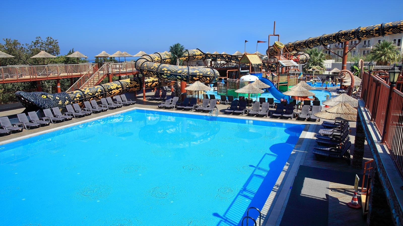 water-park-water-park