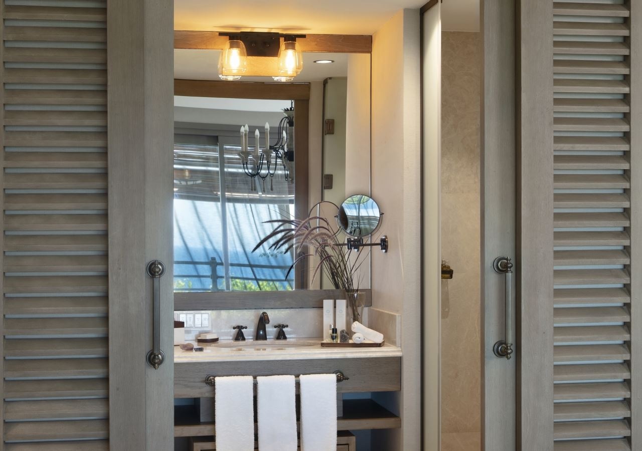 rooms-deluxe-sea-view-room