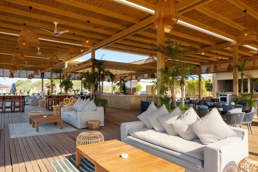 bars-breeze-beach-bar