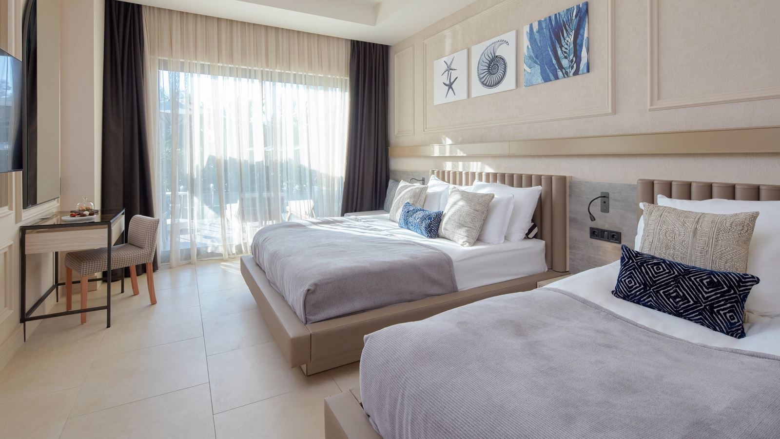 rooms-lagoon-swim-up