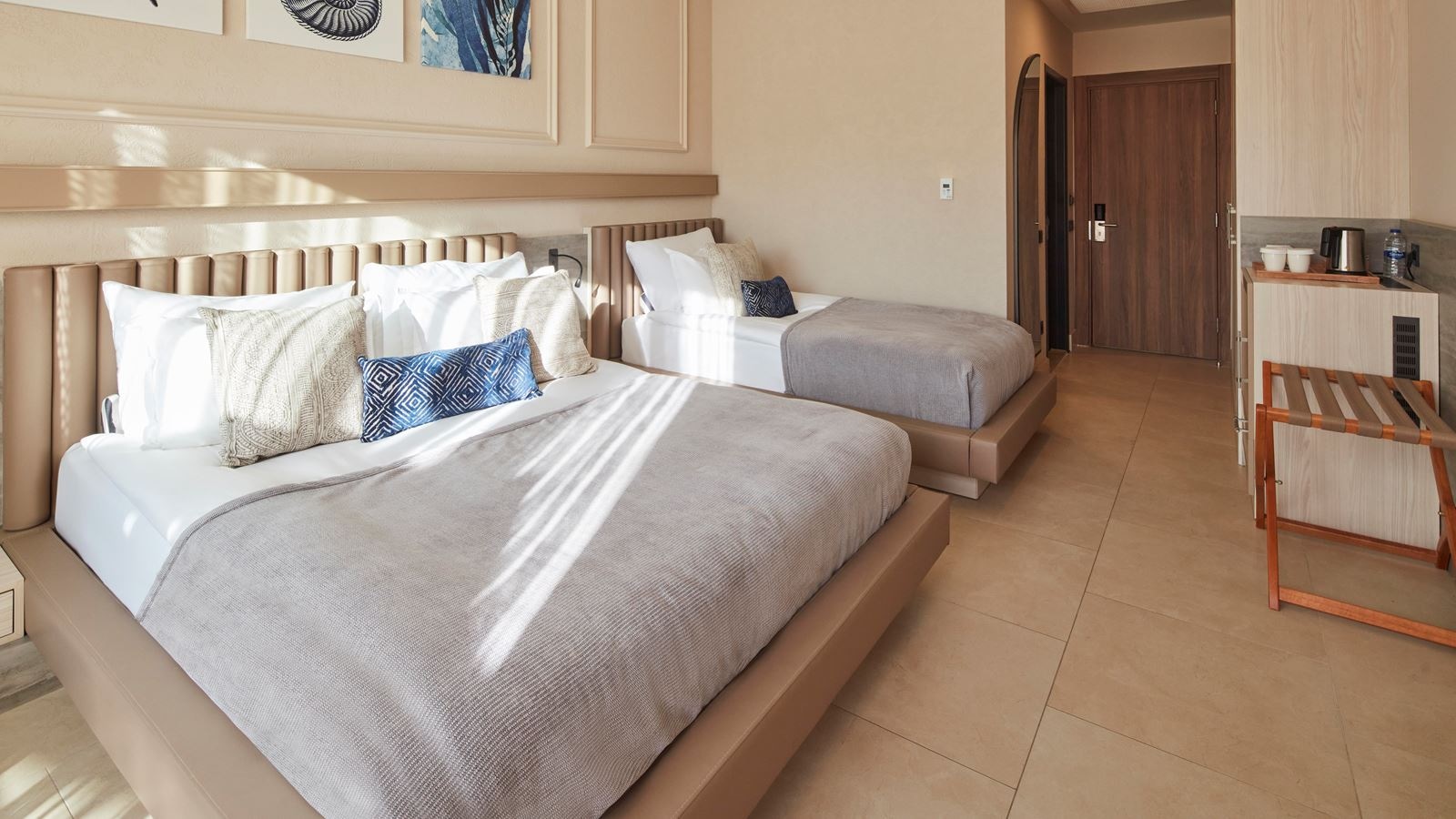 rooms-lagoon-swim-up