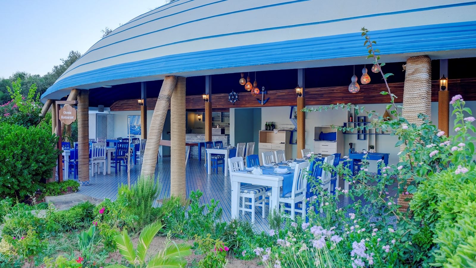 restaurants-the-ocenia-restaurant