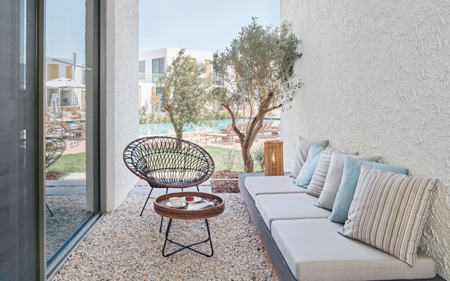 rooms-olive-superior