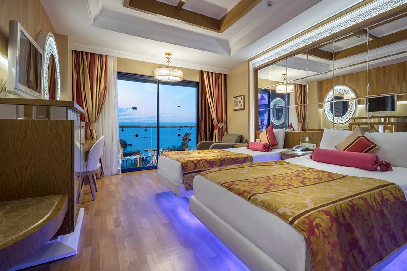 rooms-family-room-sea-view