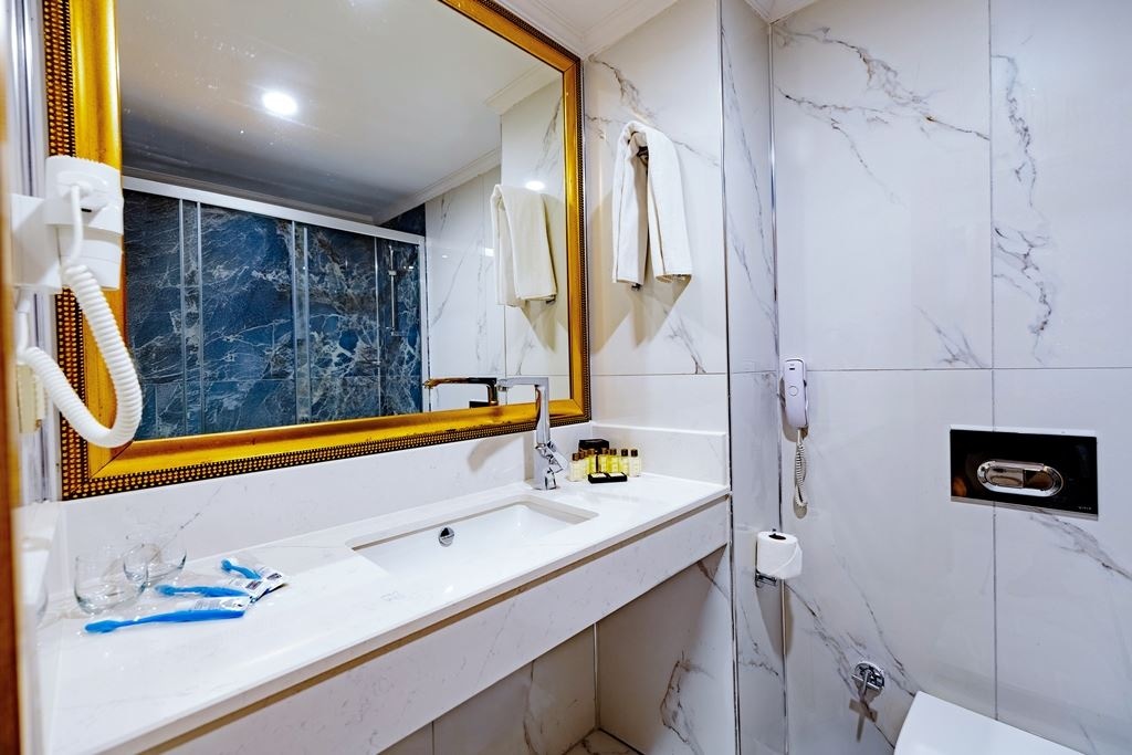 rooms-jacuzzi-grand-family-sea-view