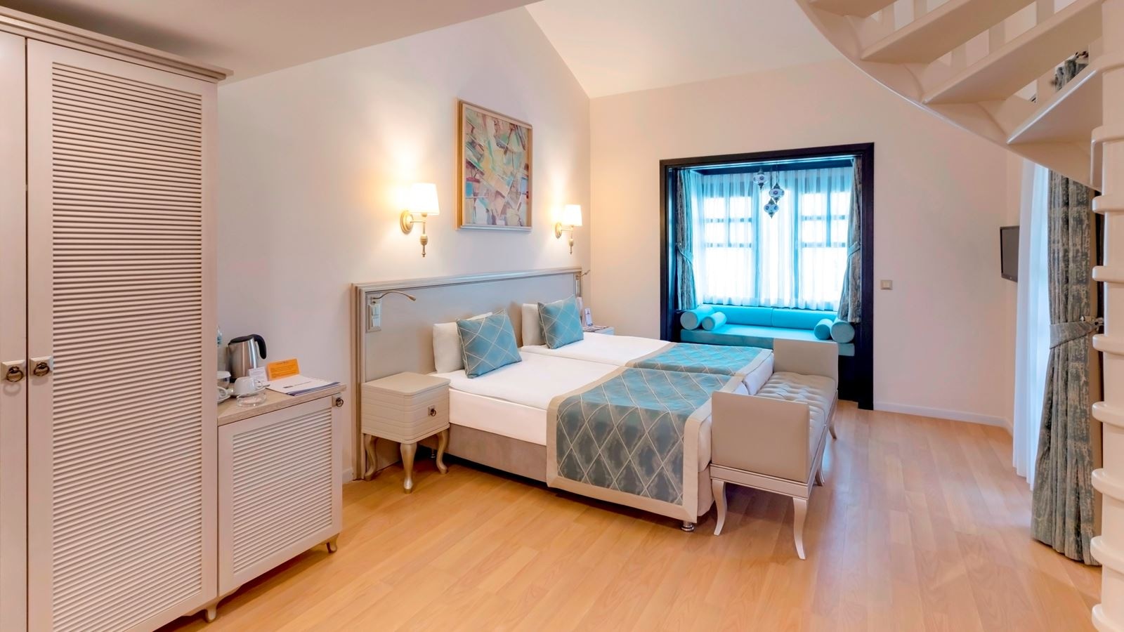 rooms-club-jacuzzi-dublex