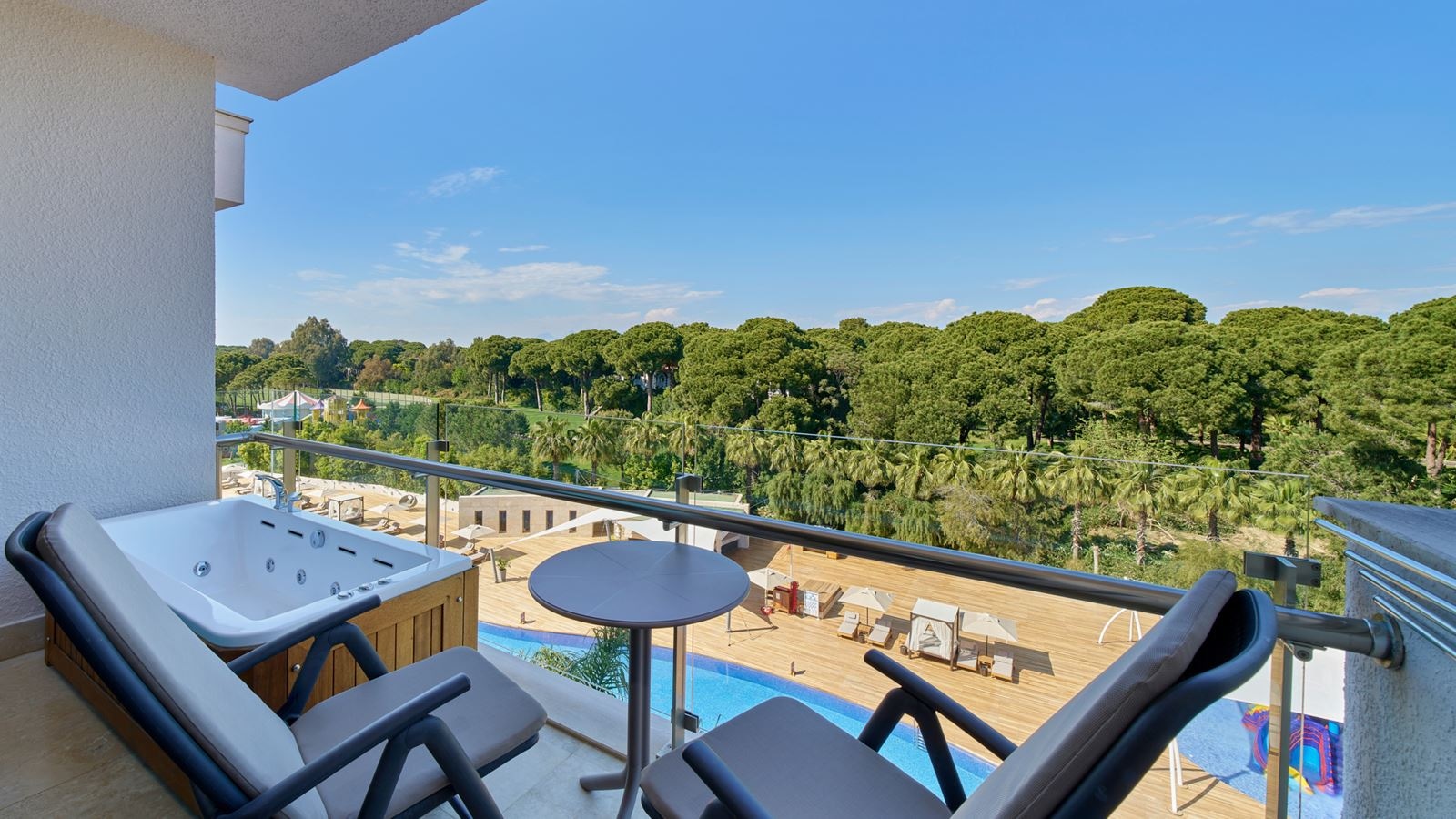 rooms-terrace-family-suite