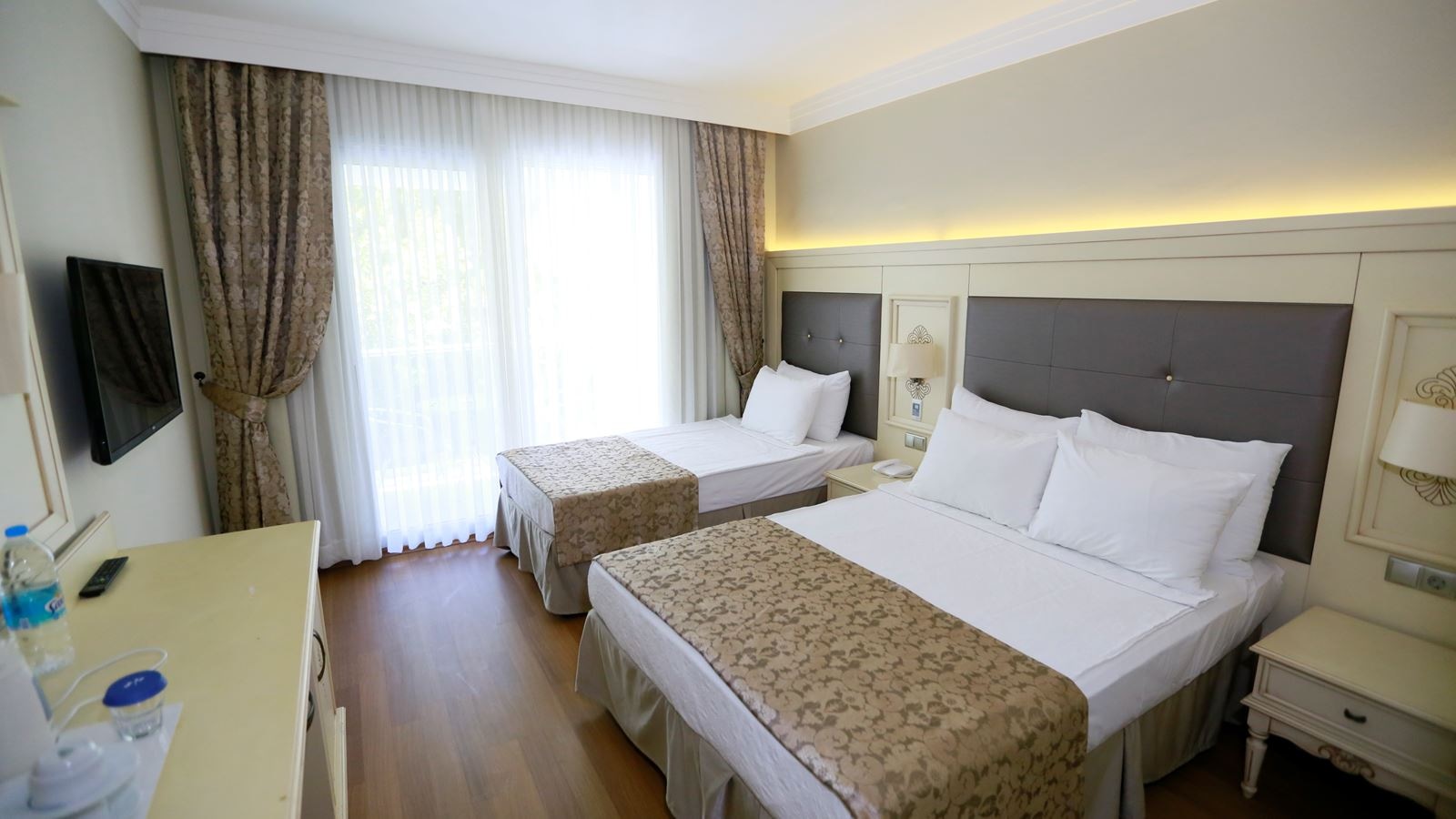 rooms-standard-room-near-the-beach