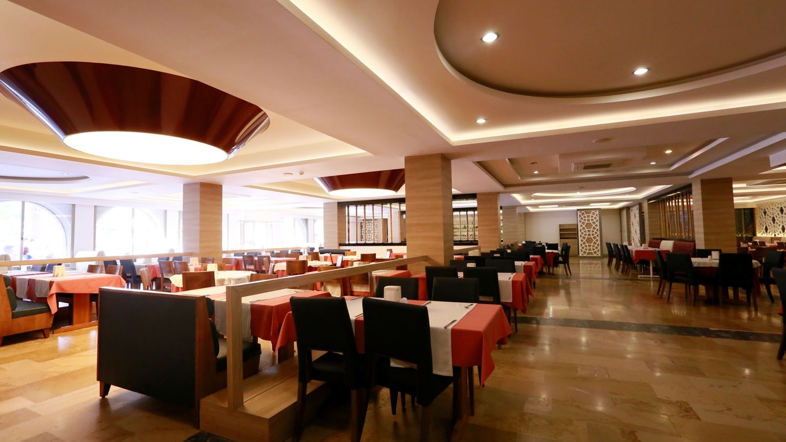 restaurants-main-restaurant